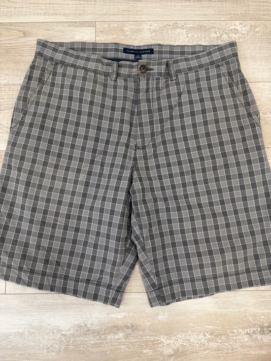 Tommy Hilfiger Other - Tommy Hilfiger Men’s Gray Plaid Flat Front Shorts